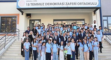 Cizre'de ilk ders zili çaldı, 46 bin 349 öğrenci ders başı yaptı