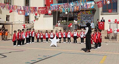 Cizre'de İlköğretim Haftası coşku ile kutlandı