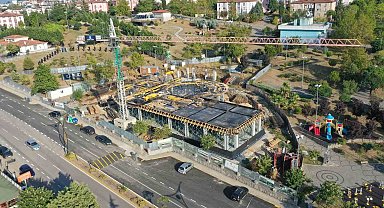 Çocuk Kütüphanesi ve Oyuncak Müzesi hızla yükseliyor