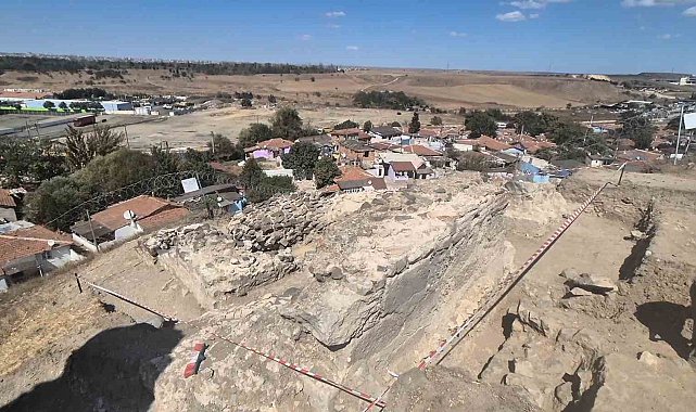 Çorlu Kalesi'nde kazı çalışmaları sürüyor