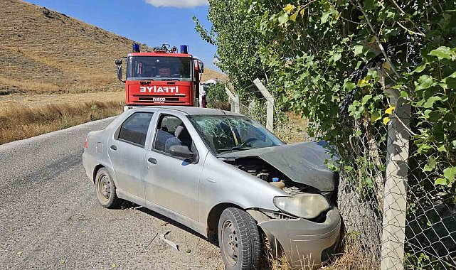 Çorum'da minibüs ile otomobil çarpıştı: 2 yaralı