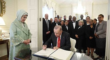 Cumhurbaşkanı Erdoğan, Blair House çalışanlarıyla hatıra fotoğrafı çektirdi