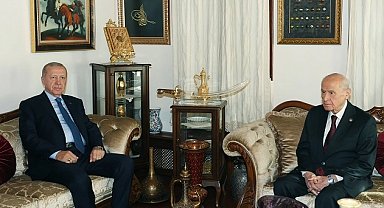 Cumhurbaşkanı Erdoğan, MHP lideri Bahçeli'yi evinde ziyaret etti