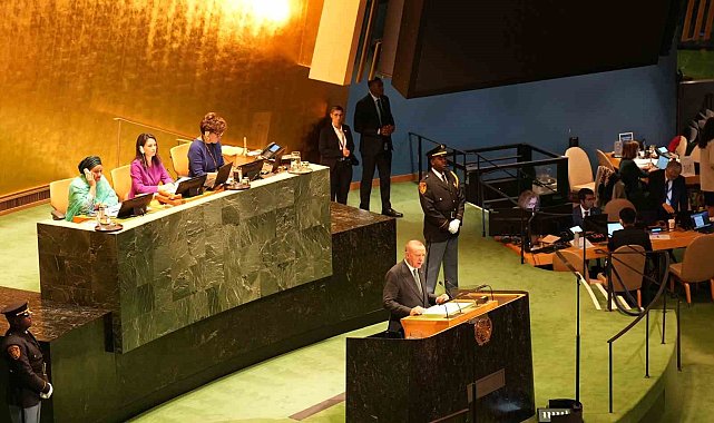 Cumhurbaşkanı Erdoğan: "Bugün bu kürsüde kendi vatandaşlarımızla birlikte sesi kısılmak istenen Filistin halkının hissiyatına tercüman olmak için de bulunuyoruz"
