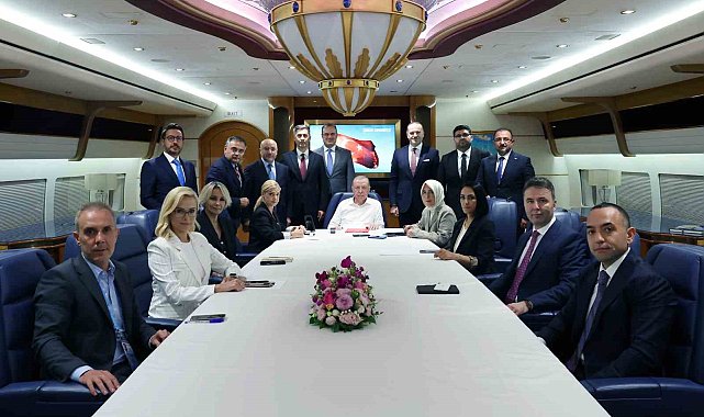 Cumhurbaşkanı Erdoğan: "Çin ile ilişkilerimizi geliştirmenin gayreti içerisindeyiz. Ekonomik ilişkilerden dijital teknolojilere, enerjiden sağlığa birçok alanda iş birliği fırsatlarını değerlendiriyoruz."