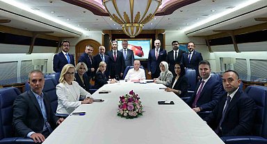 Cumhurbaşkanı Erdoğan: "Çin ile ilişkilerimizi geliştirmenin gayreti içerisindeyiz. Ekonomik ilişkilerden dijital teknolojilere, enerjiden sağlığa birçok alanda iş birliği fırsatlarını değerlendiriyoruz."
