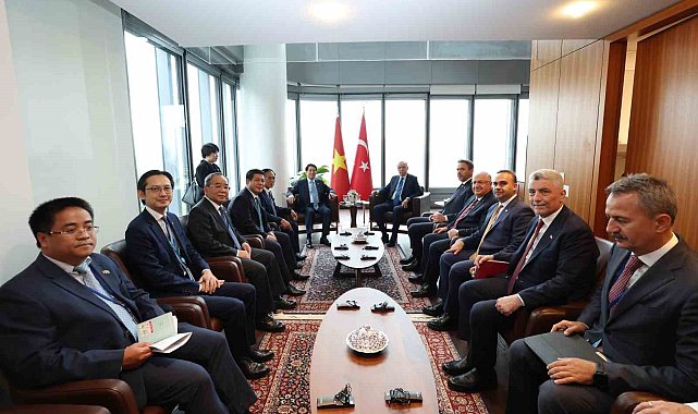 Cumhurbaşkanı Erdoğan, Vietnam Devlet Başkanı Luong Cuong ile görüştü