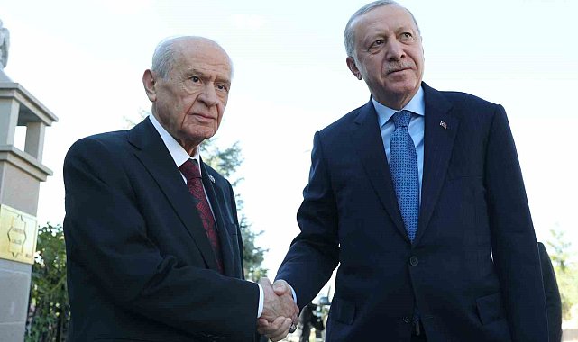 Cumhurbaşkanı Recep Tayyip Erdoğan, MHP Genel Başkanı Devlet Bahçeli ile Beştepe'de bulunan konutunda bir araya geldi.