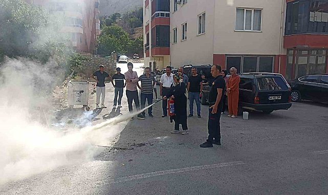 Darende İtfaiyesinden sürücü kursunda yangın eğitimi