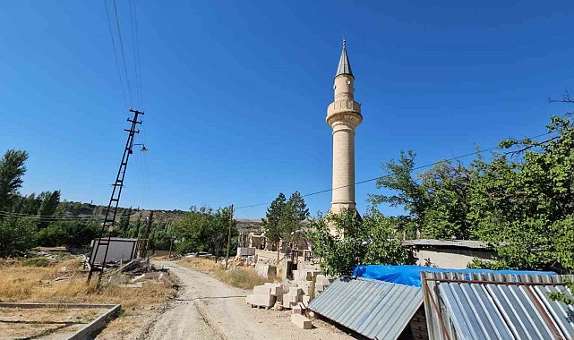 Darende'de tarihî Yusufpaşa Camisi yeniden ibadete açılmayı bekliyor