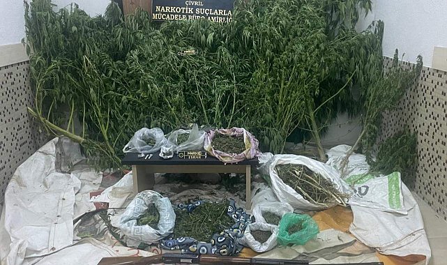 Denizli'de evlerinde uyuşturucu madde çıkan 3 zehir tacirinden 2'si tutuklandı