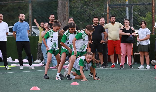 Denizli'de sporcular aileleriyle yarıştı
