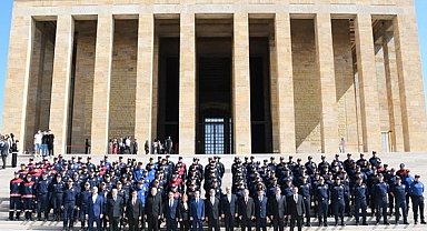 Denizlili itfaiyecilerden Anıtkabir'e anlamlı ziyaret