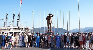 Denizlili kadınların Marmaris'te mavi yolculuk keyfi