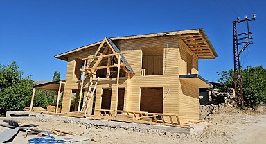 Deprem bölgesi Malatya'da ahşap evlere ilgi artıyor