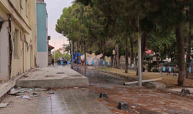 Depremin vurduğu Sındırgı'da aylar sonra yağmur yağdı