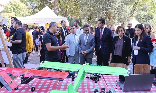 DEÜ'de 'Bilim Şenliği' coşkusu