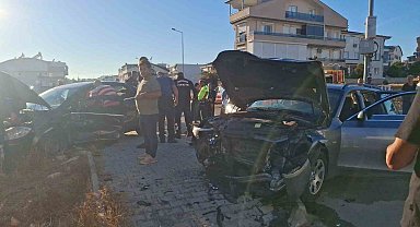 Didim'de trafik kazası: 1'i ağır 5 yaralı