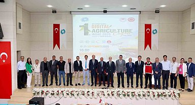 Dijital tarımın geleceği Niğde'de masaya yatırıldı