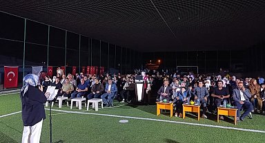 Diyadin'de köy halkına açık hava sineması
