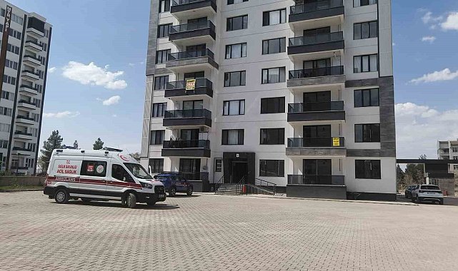 Diyarbakır'da komşuların 'çöp kokusu' kavgası: 2 yaralı