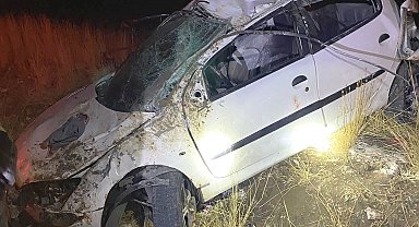 Domaniç'te takla atan otomobilde 3 kişi yaralandı