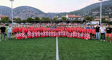 Düğerek Mahallesi kulübüne sahip çıktı