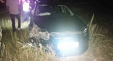 Düğün konvoyundaki kaza ucuz atlatıldı