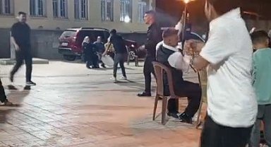 Düğünde havaya ateş açılan anlar kamerada