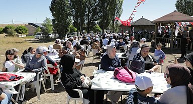 Dumlupınar'da bursiyerler geleneksel piknik şöleninde buluştu