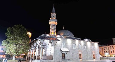Dünya ikincisi Hafız Ali Turhan, Lala Mustafa Paşa Camii'ne atandı