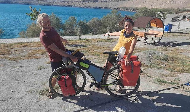 Dünya turuna çıkan Fransız çift Karapınar'da mola verdi