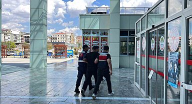 Durduramadığı aracın arkasından ateş edip sürücüyü vuran şüpheli tutuklandı