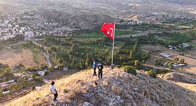 Duygulandıran bayrak sevdası