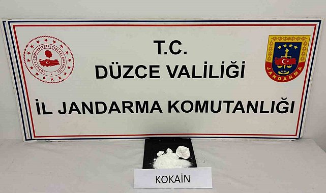 Düzce'de 800 bin TL'lik kokain ele geçirildi