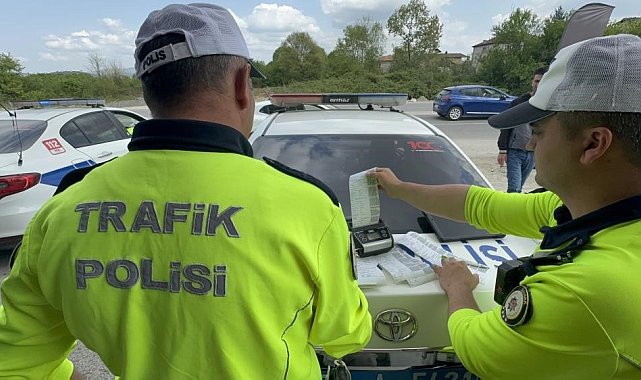 Düzce'de denetimlerde 34'ü alkolden 199 araç trafikten men edildi