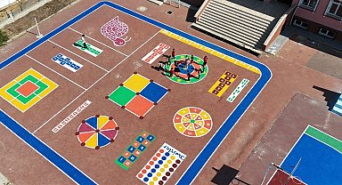 Edirne Uzunköprü'de Harmanlı'da muhtardan öğrencilere jest