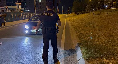 Edirne'de şok uygulama: Araçlar didik didik arandı