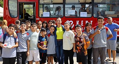 Efes Selçuk'ta üçüncü öğrenci otobüsü hizmete girdi