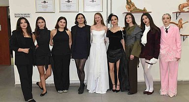 Ege'de edebiyat ve moda aynı sahneyi paylaştı