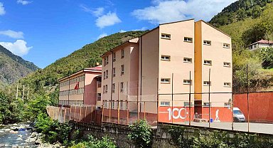 Eğitim gördüğü okulu baştan aşağıya yeniledi