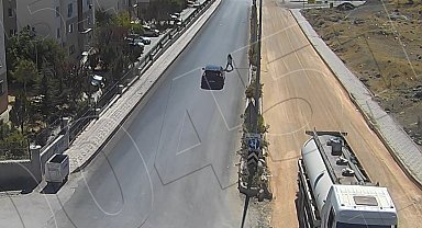 Elazığ'da aracın çarptığı kadın 19 gündür yaşam savaşı veriyor: Kaza anı kamerada