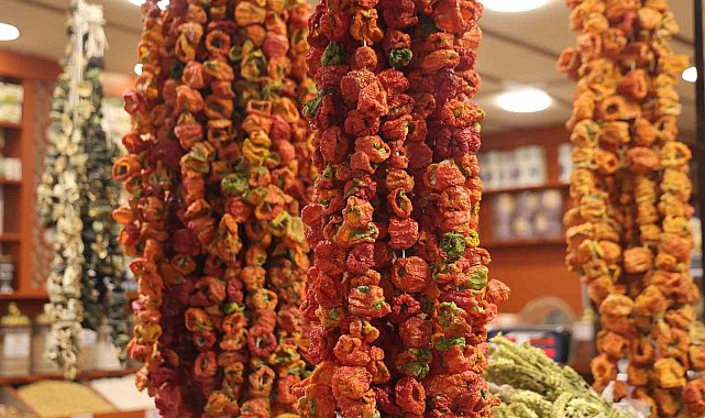 Elazığ'da kurutmalıklar tezgahlarda yerini aldı