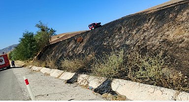 Elazığ'da otluk alanda yangın
