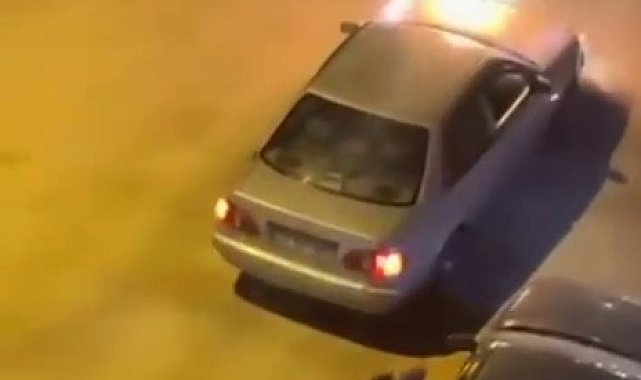 Elazığ'da seyir halindeki otomobil yandı