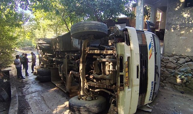 Elazığ'da su tankeri devrildi: 1 yaralı