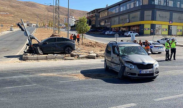 Elazığ'da trafik kazası: 5 yaralı