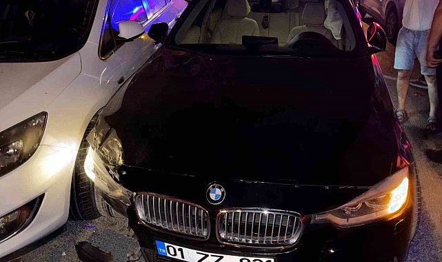 Emniyetin karşı sokağında 6 araca çarparak zarar verip yaya kaçtı