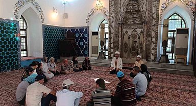 Engelli bireyler Muradiye Külliyesi'nde