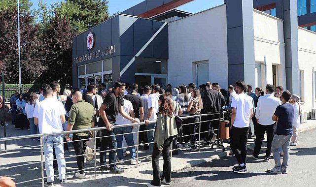Erzincan Adliyesi'nde zabıt katipliği sınavı yoğunluğu
